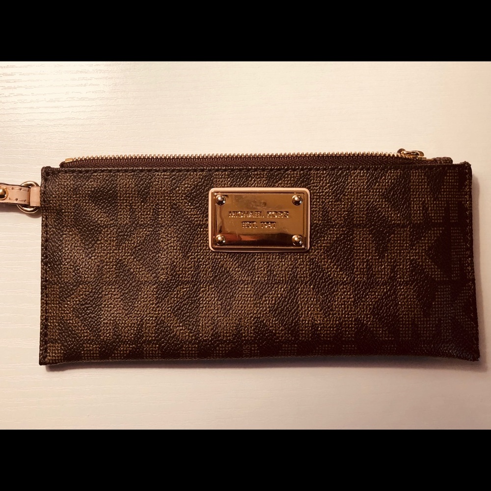 Michael Kors wristlet!